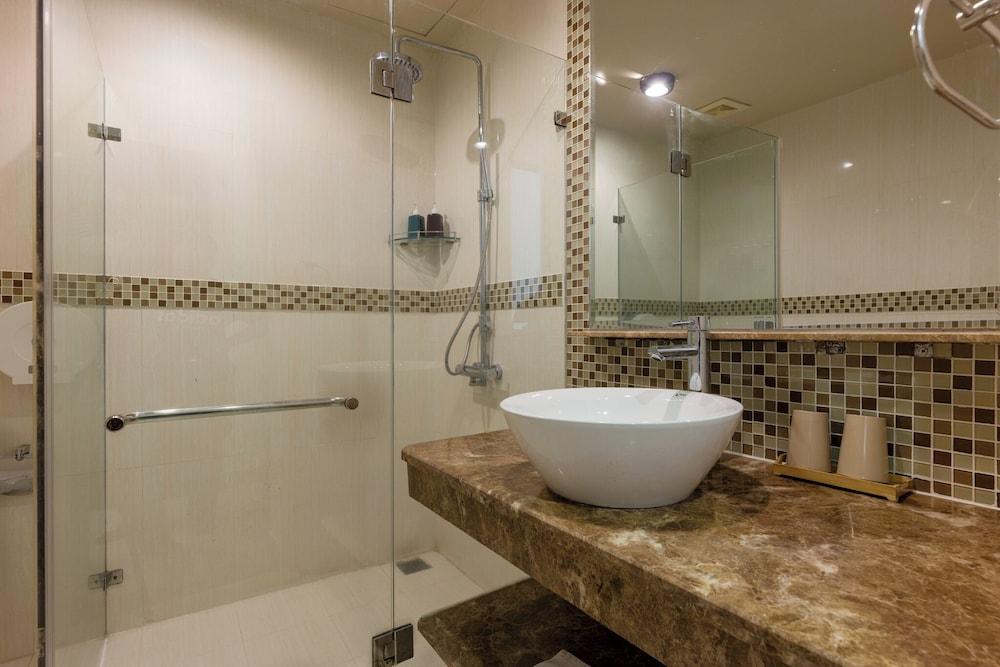 Vaia Hoi An Boutique Hotel