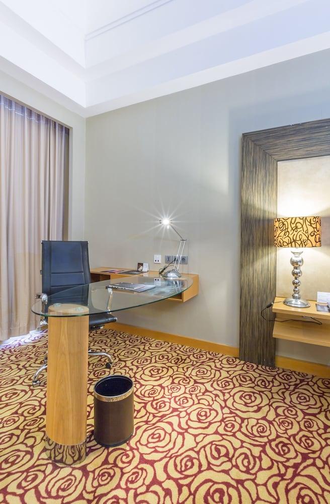 Wyndham Surabaya City Centre