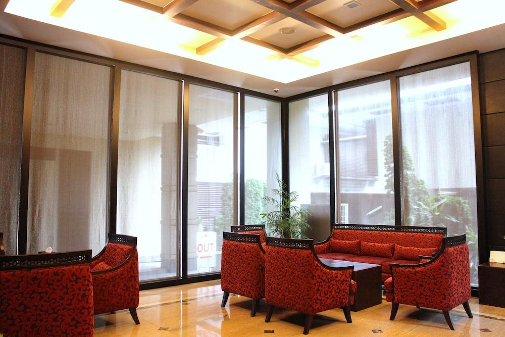 Maleewana Hotel & Resort