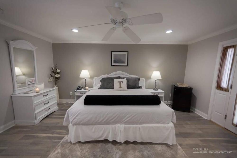 Kenny's Tipperary Inn