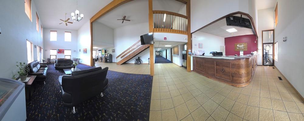 Econo Lodge Inn & Suites Wisconsin Dells