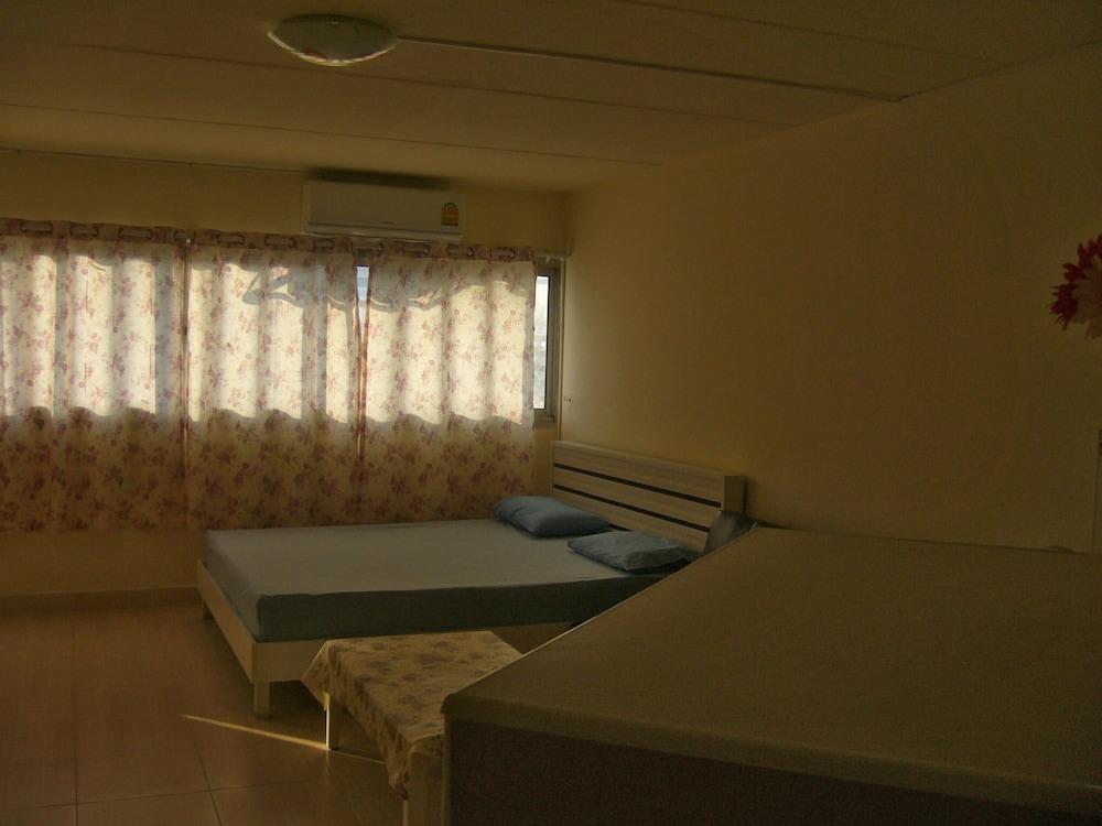 IMPACT Muang Thong Thani Service Condo