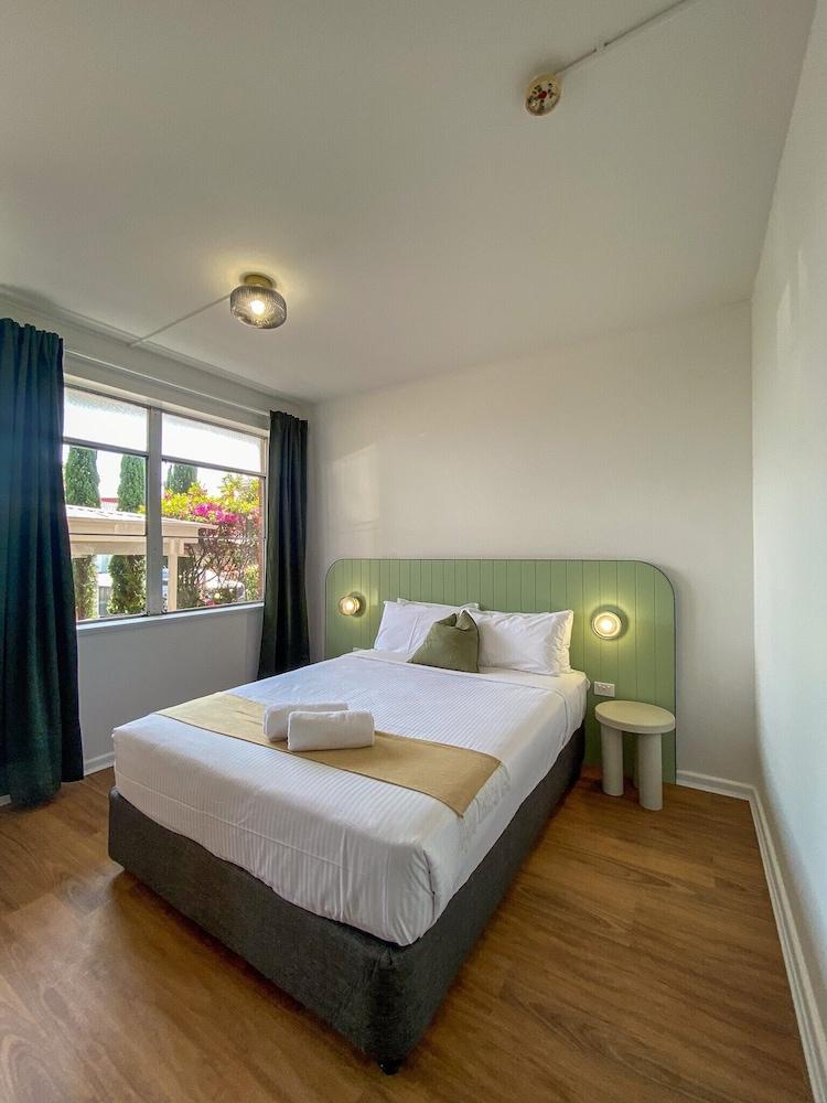 The Palms Motel (Formerly Flinders Motel)