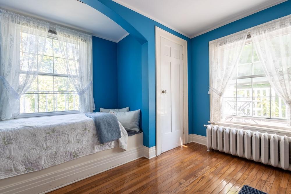 Chestnut Inn Bed and Breakfast