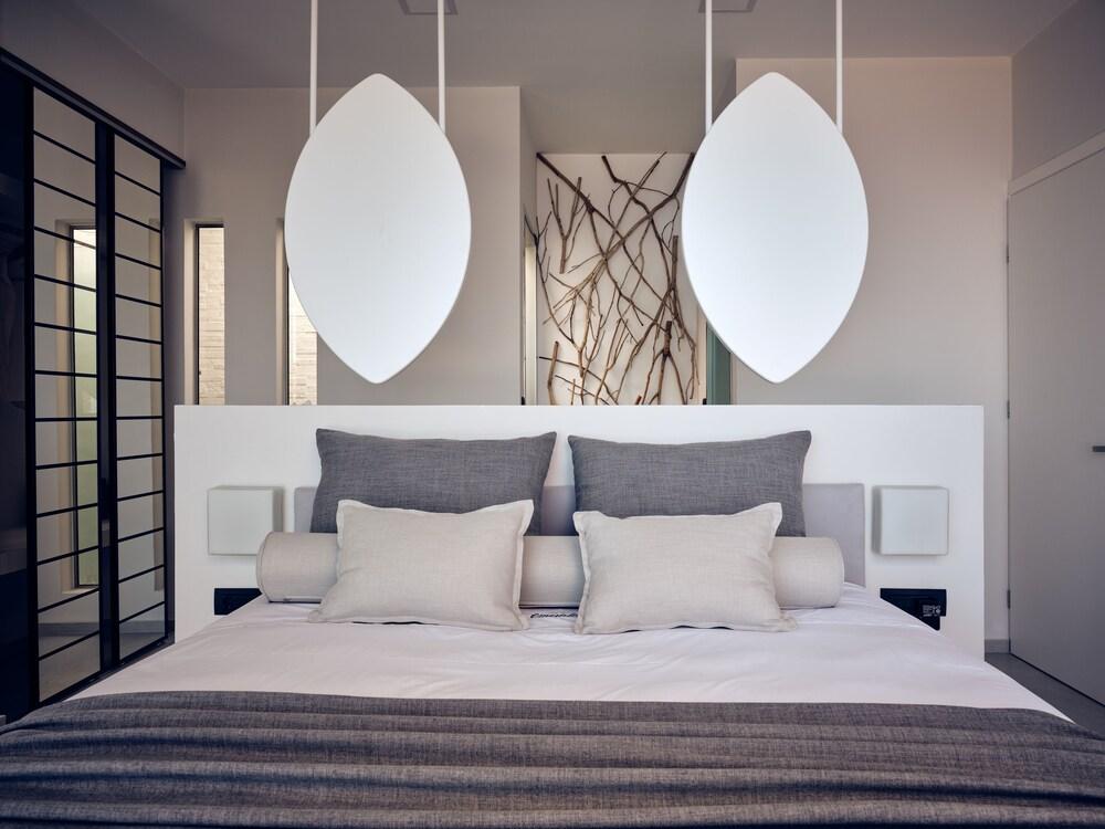 Emerald Villas & Suites