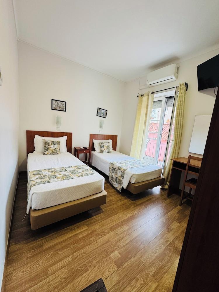 Pensao Residencial Camoes