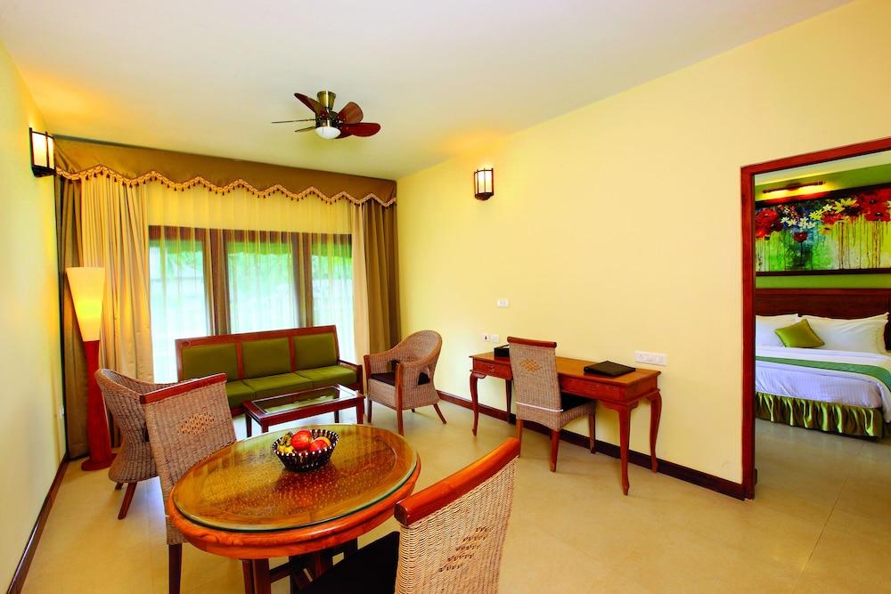 Coco Lagoon by Great Mount