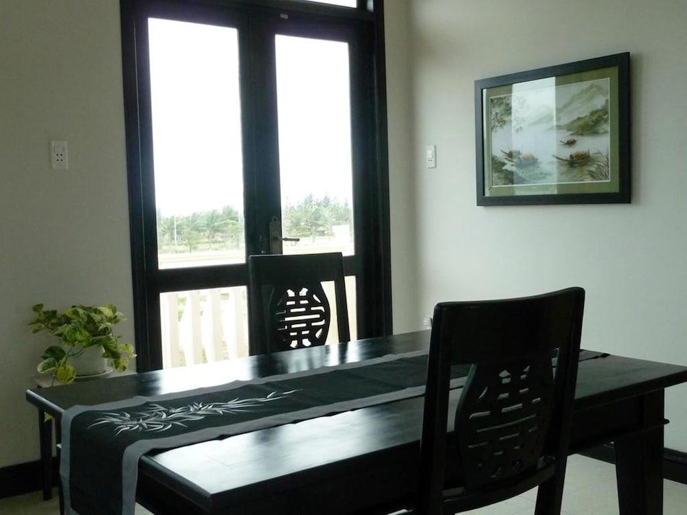 Hamilton Oceanview Villa