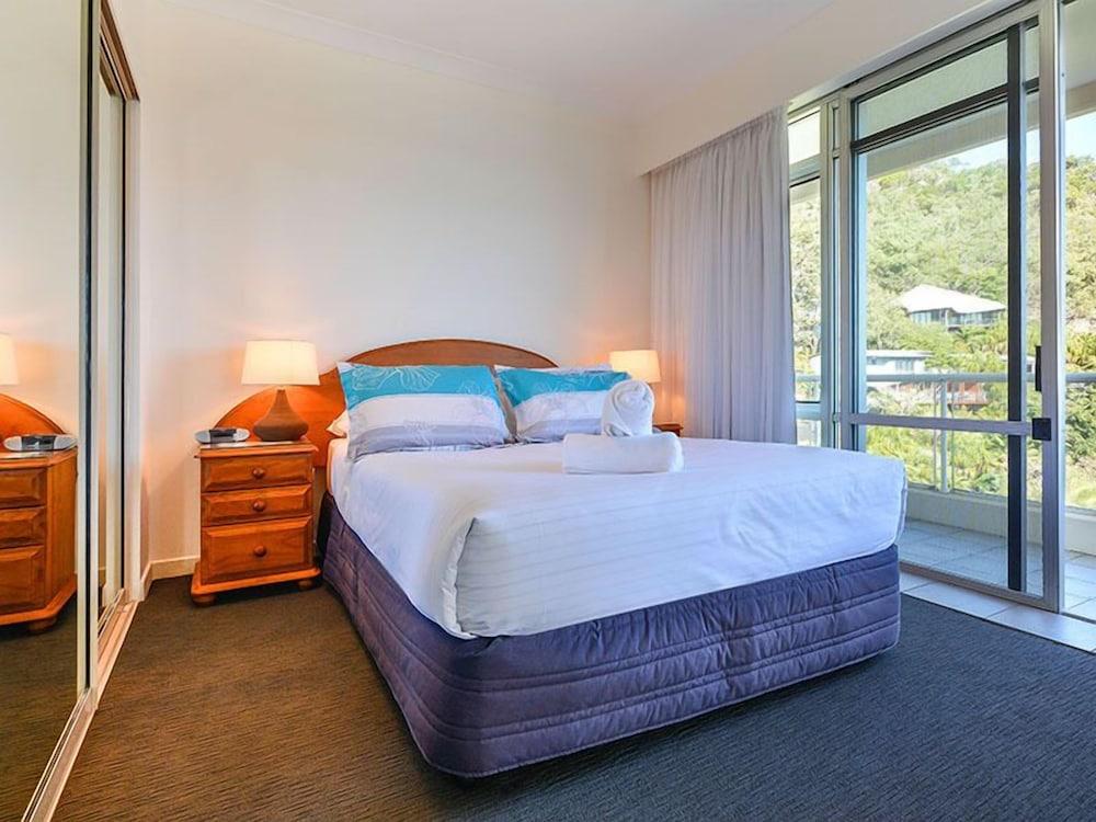 Yacht Harbour Tower 5