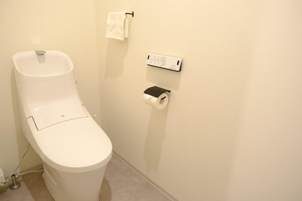 Time Nishikujyo-5mins to station-Mix6ppl