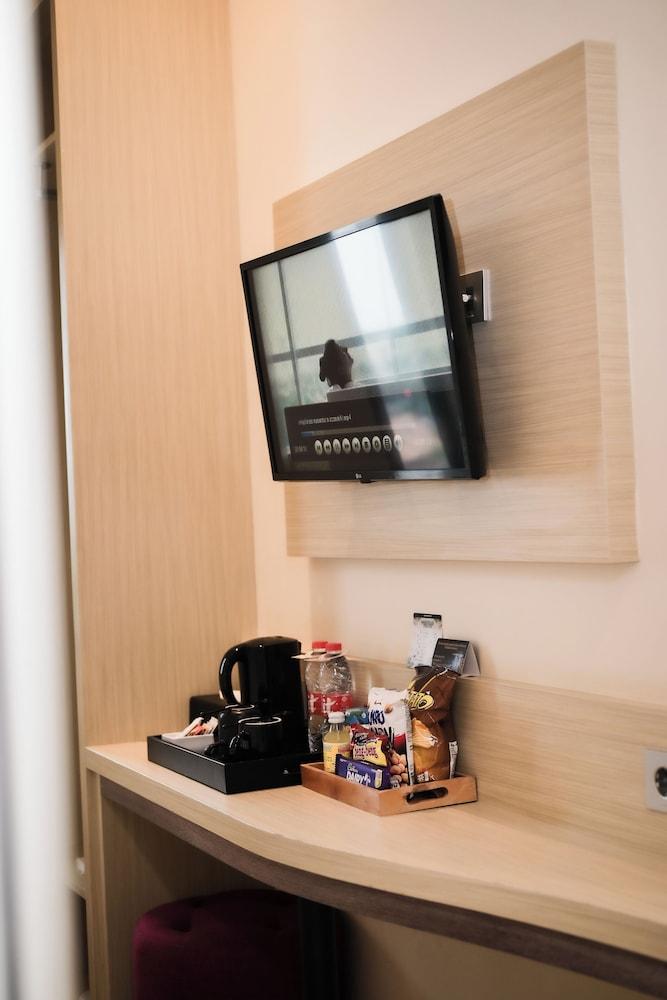 Kesuma Front One Boutique Hotel