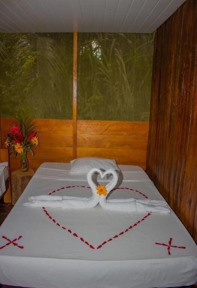 Tronco Tambopata Adventure