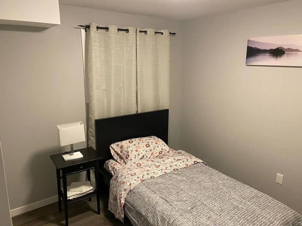 Modern 3 BR Home - Family Friendly