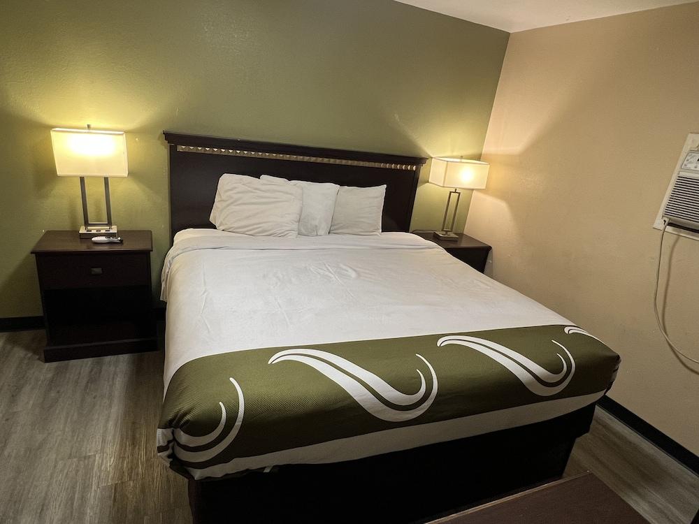 Country Inn-Giddings