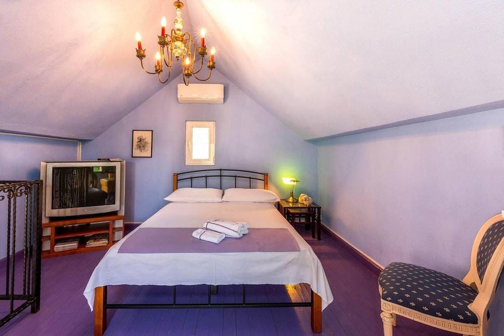 Villa Belezza Sleeps 8 With Pool