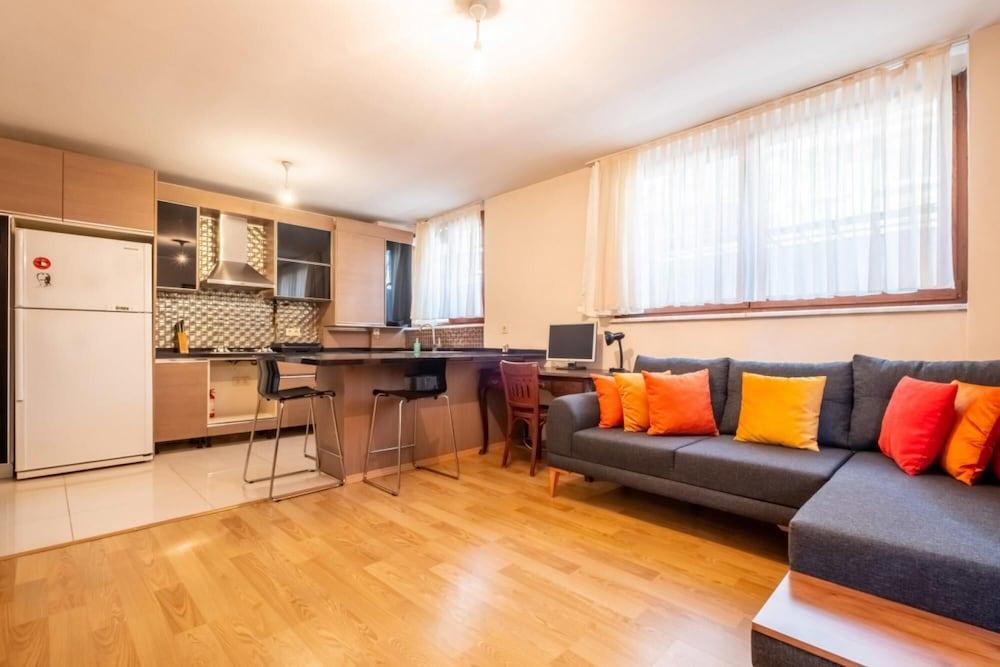 Comfortable Flat With Central Location in Uskudar