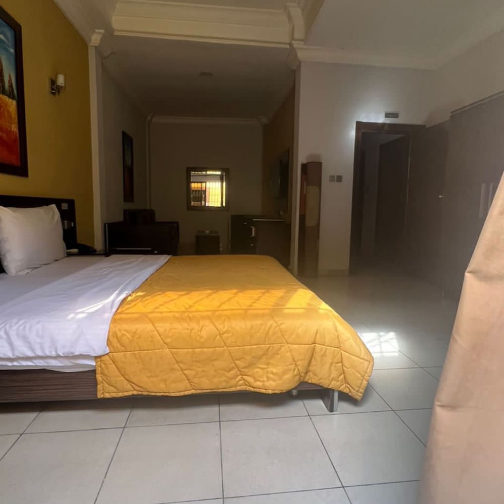 Carliza Hotel Lekki