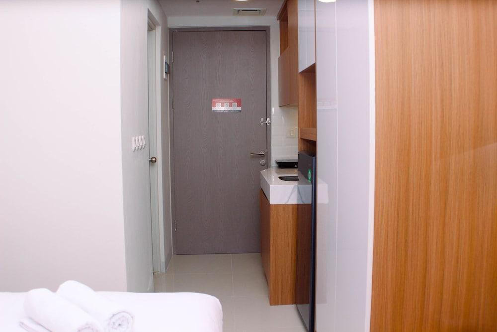 Comfortable Design Studio Room At Vasanta Innopark Apartment