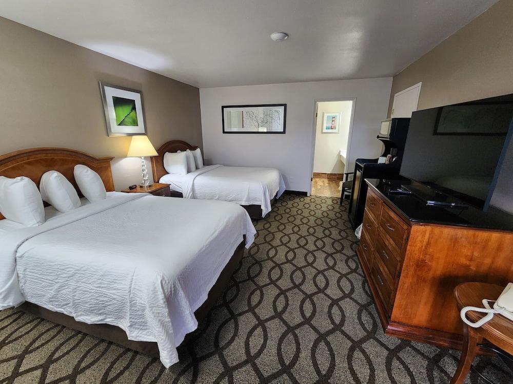 Ramada Bayside Inn & Suites Eureka