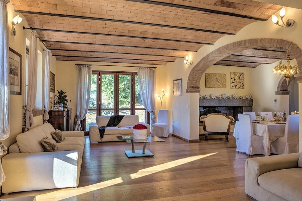 Pool Villa Angela Whirlpool