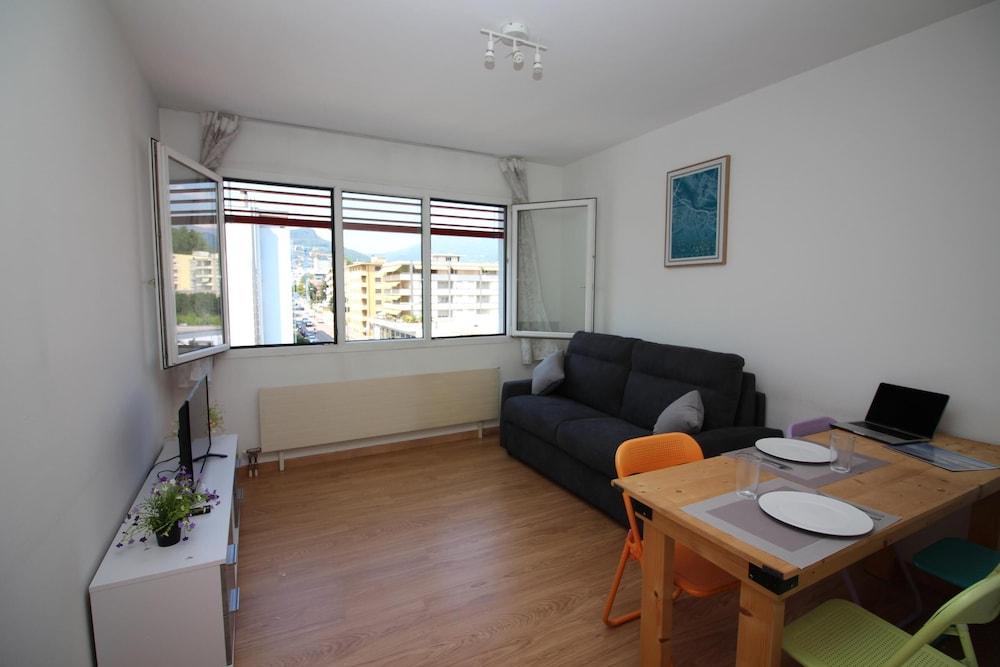 Santi Apartment Few Min From Lake