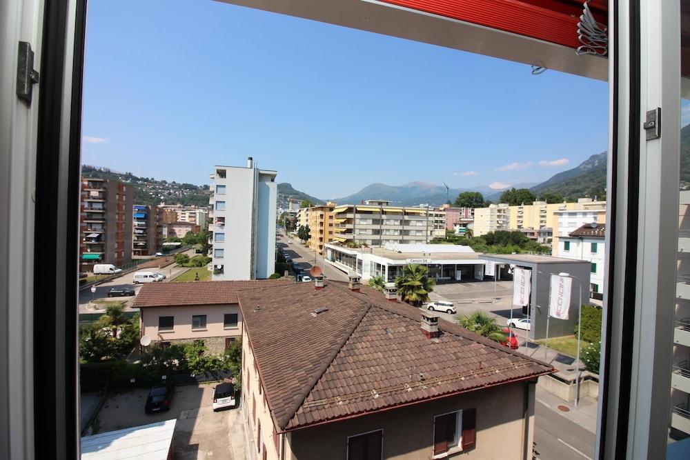 Santi Apartment Few Min From Lake