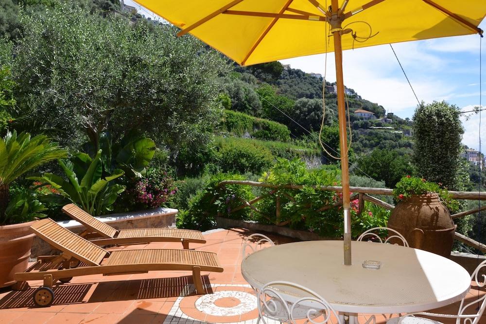 Casa Lella in Furore