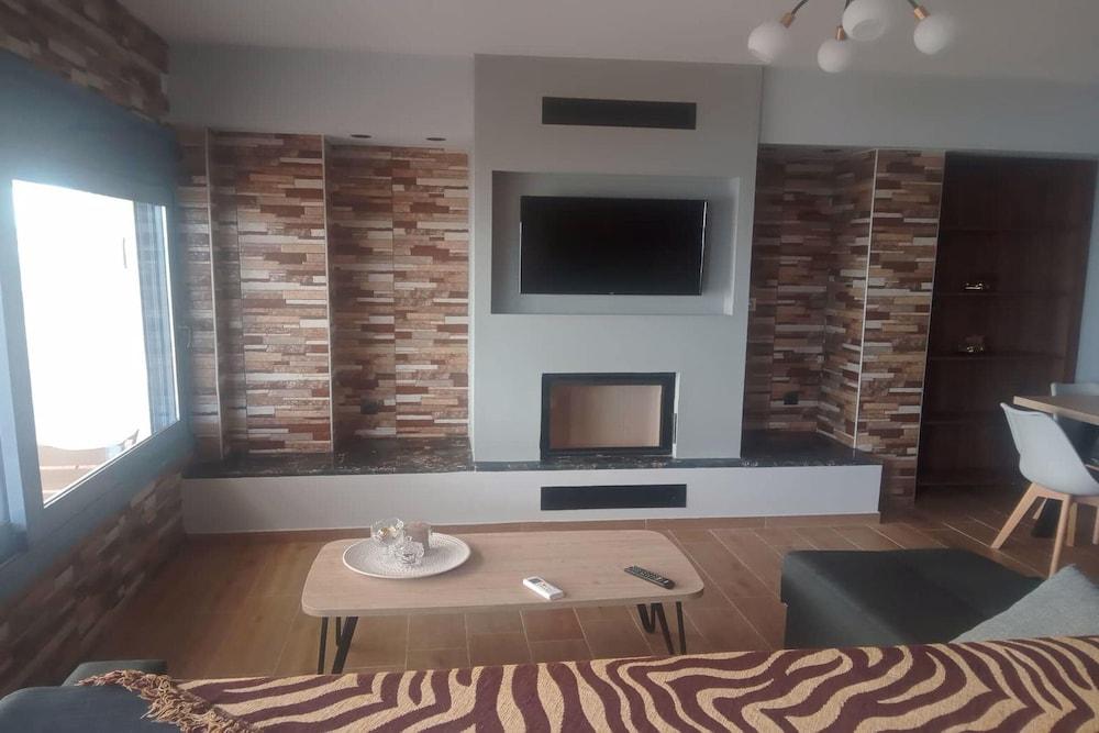 Maritinas Stone Apartment On The Beach