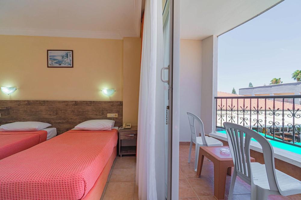 Sayanora Hotel- All Inclusive