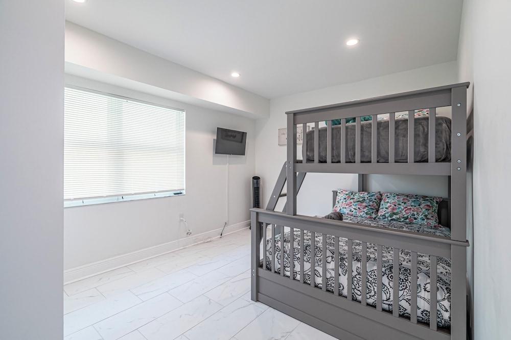 Purple Pelican by Opus (Suite 1)