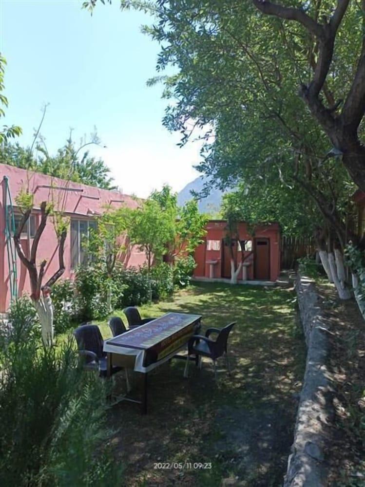 Buddha Rock Guest House