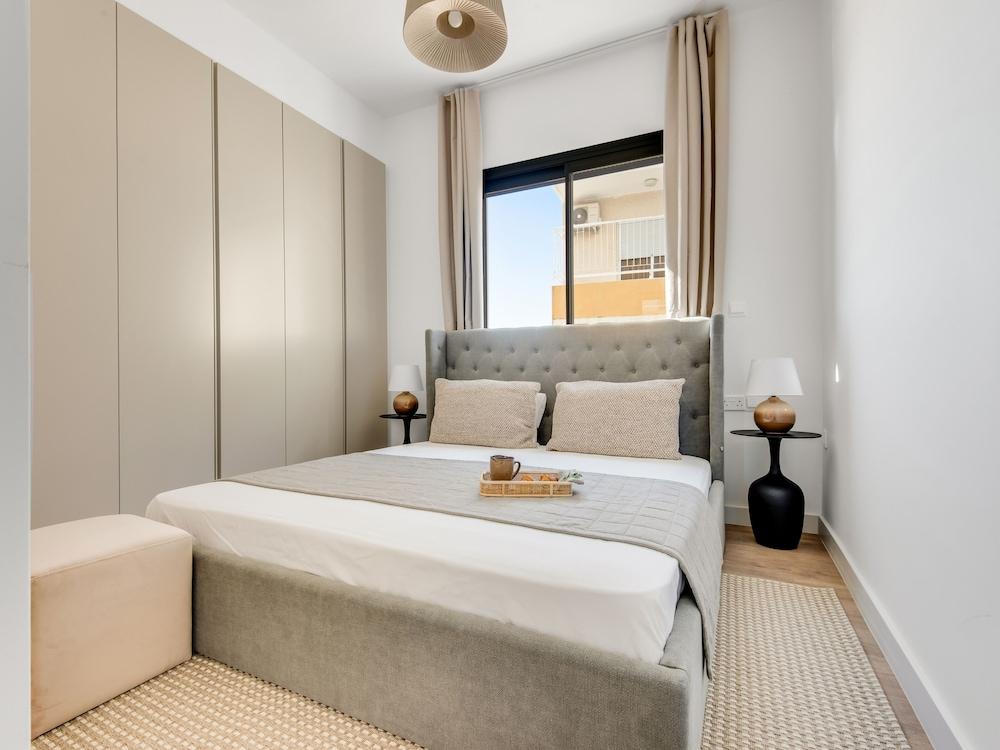 Sanders Crystal 1 - Cute  2-bdr Apt With Shared Pool