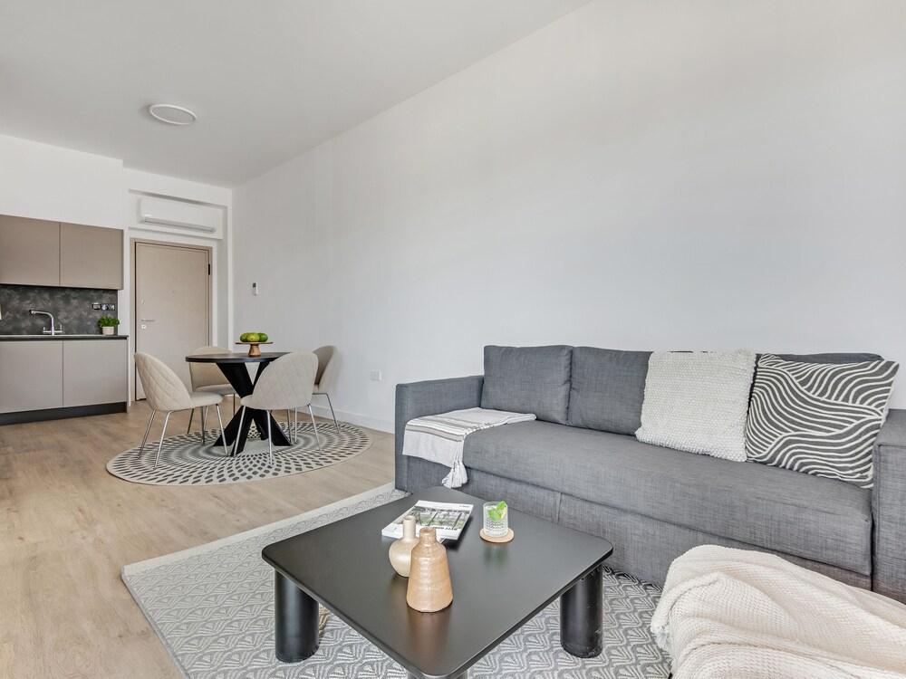 Sanders Crystal 2 - Cute 1-bdr Apt With Shared Rooftop