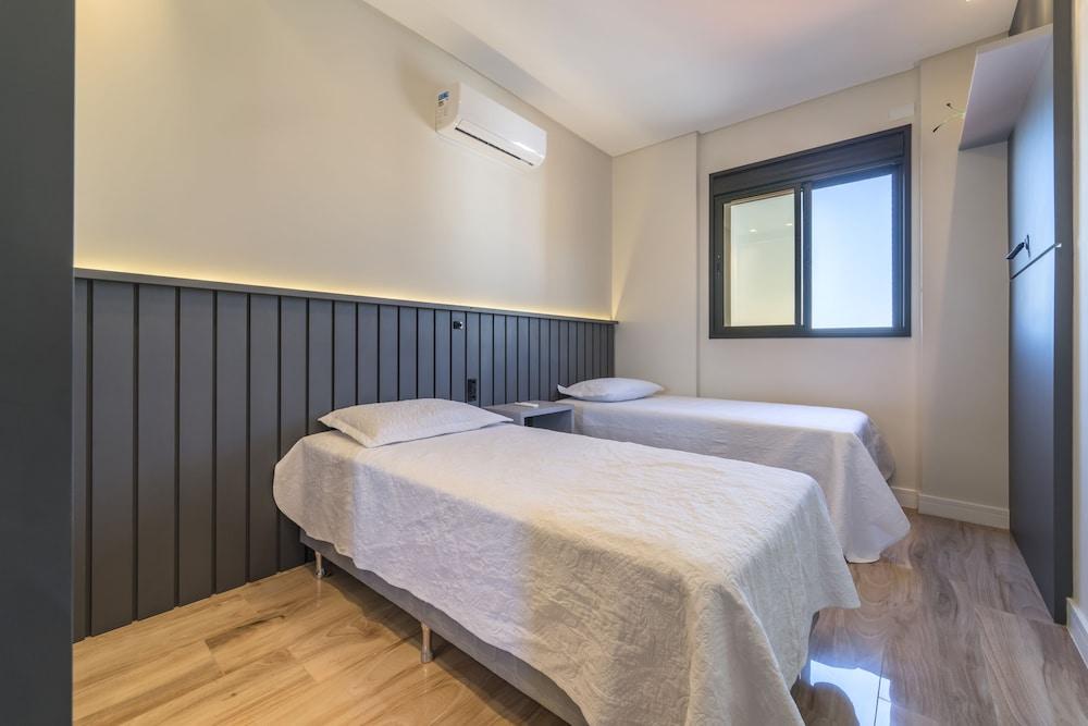 884A- Aluguel Bombinhas 2 quartos