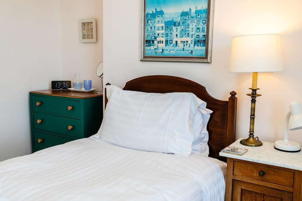 Old Coastguard Cottages