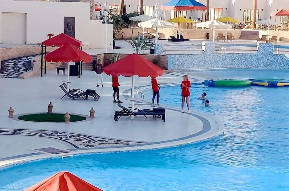 VIE Palma Di Sharm Resort and Aqua park