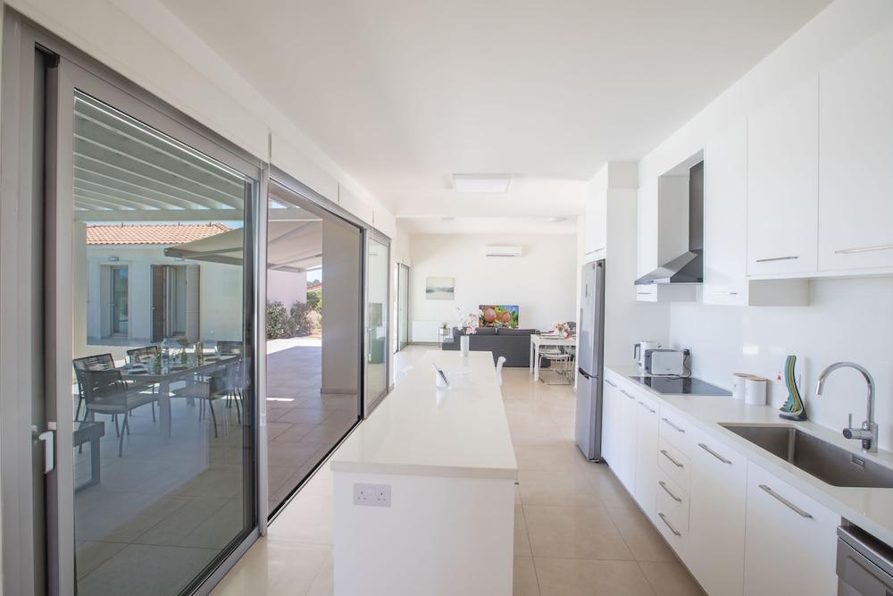 Protaras Holiday Villa Kg81 Private 3 Bedroom Villa With Pool