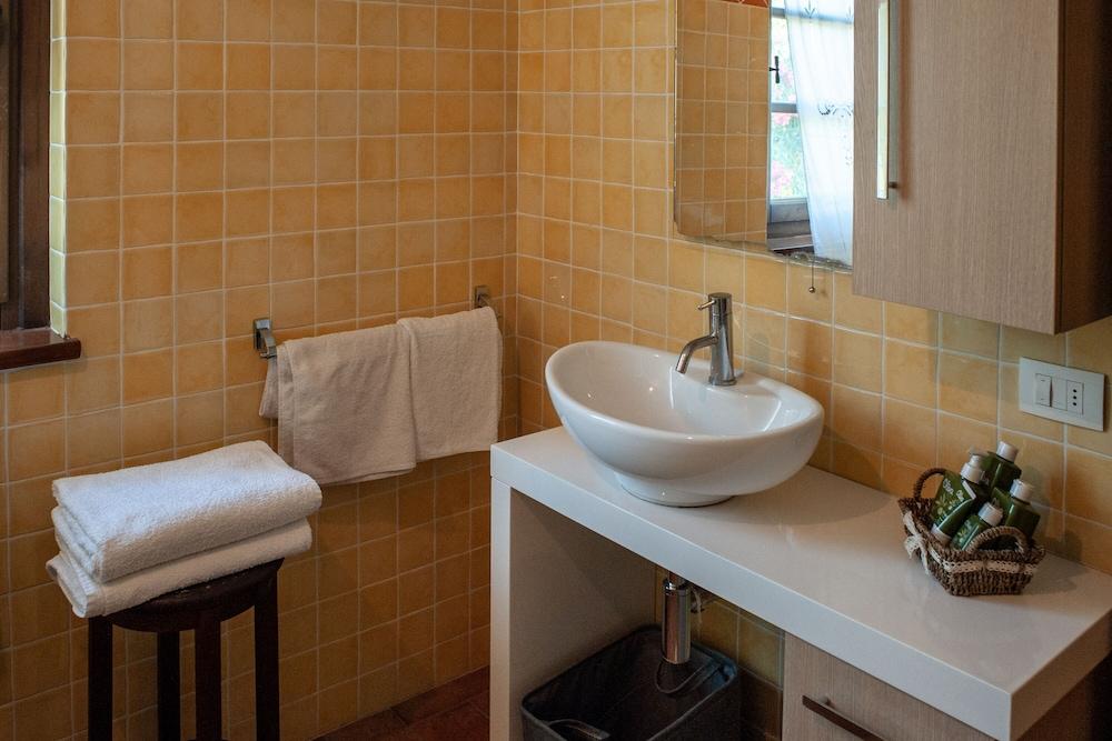 Olive Branch Apt In Farmhouse With Pool