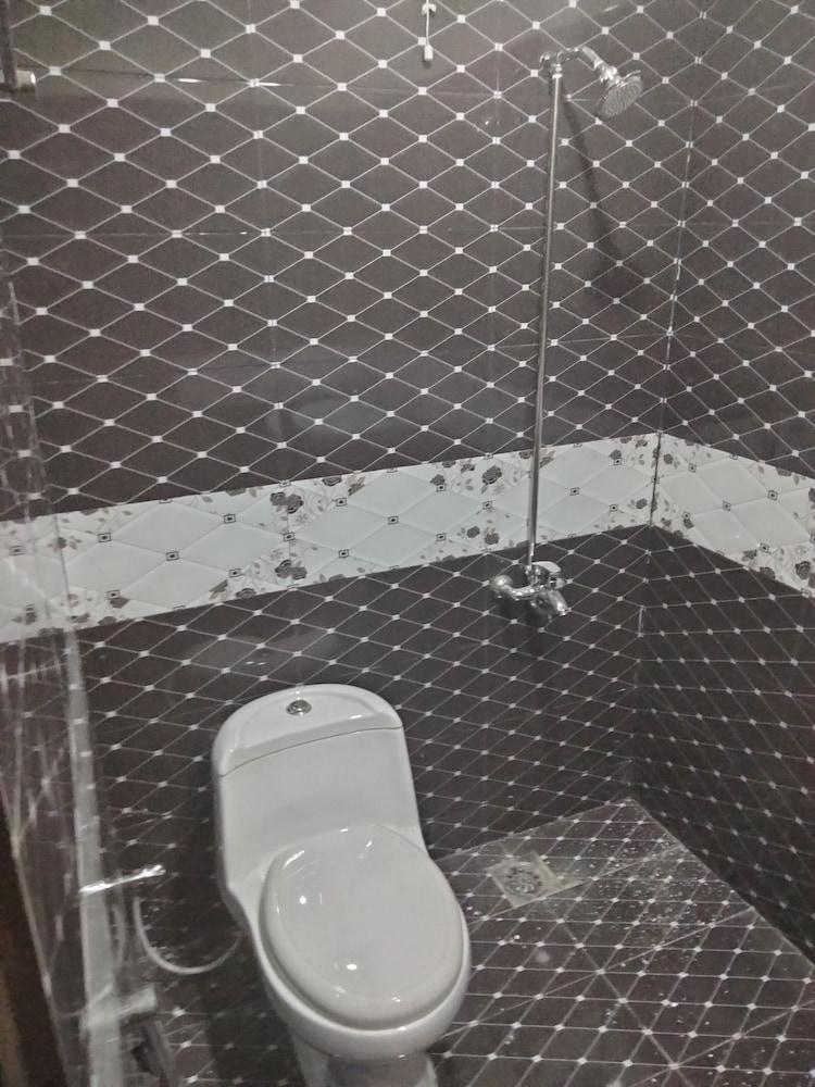 Inviting 3-bed House in Jhelum