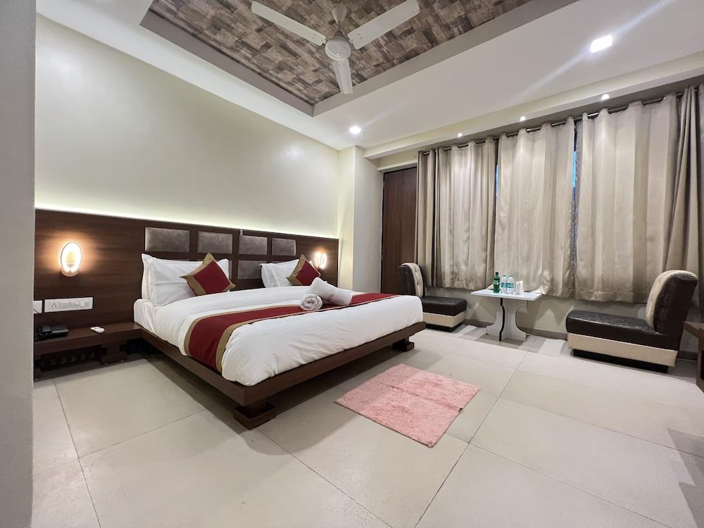 The White Orchid Dalhousie