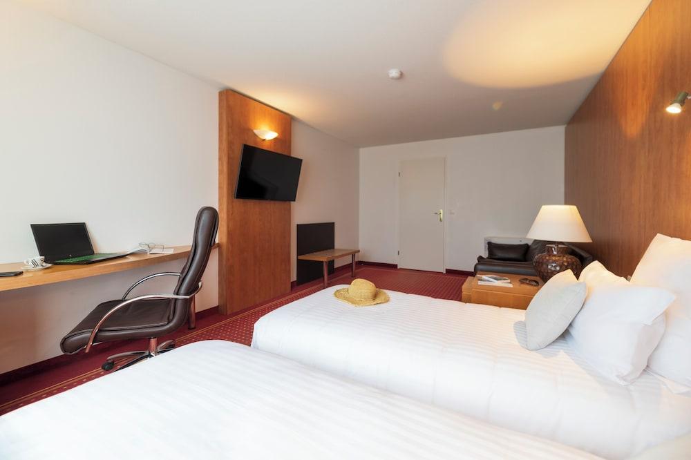 CERISE Bordeaux Mérignac Aéroport