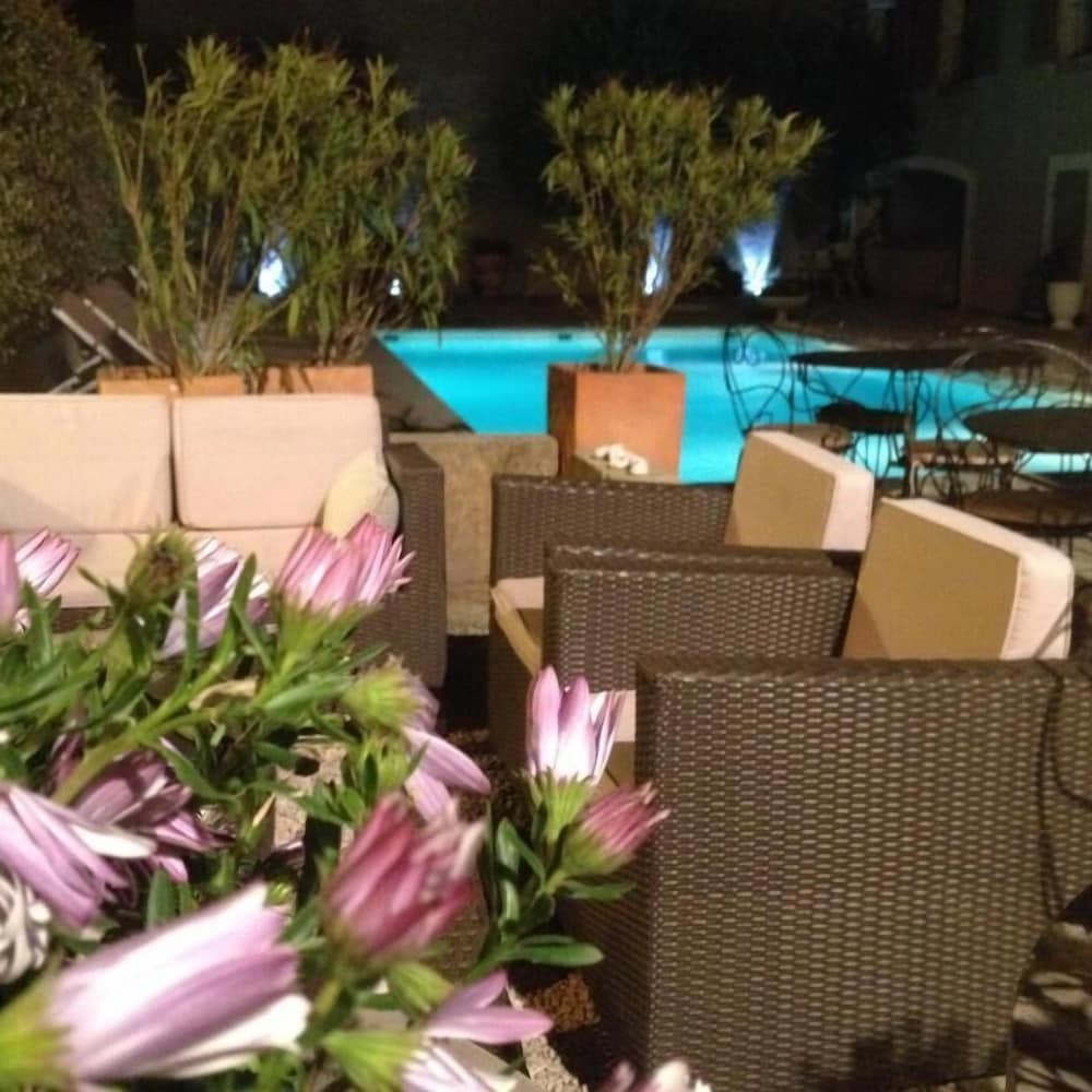 Hôtel les Magnanarelles