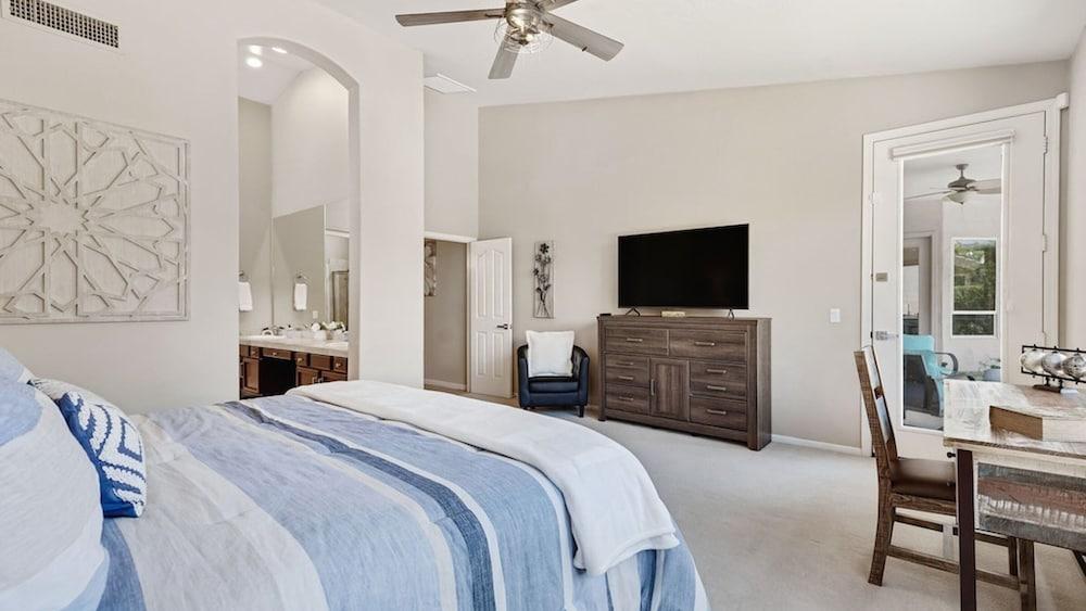 Amazing Home in Great Location W/backyard Oasis!