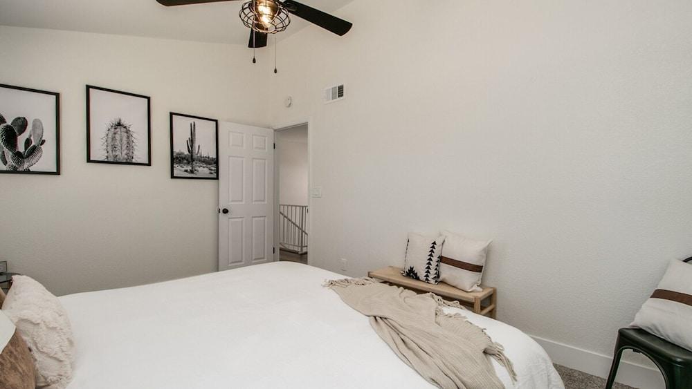 Upgraded 4-bdrm Beautiful Home W/pool!