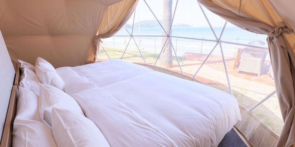 ALBAHOTELANDGLAMPING