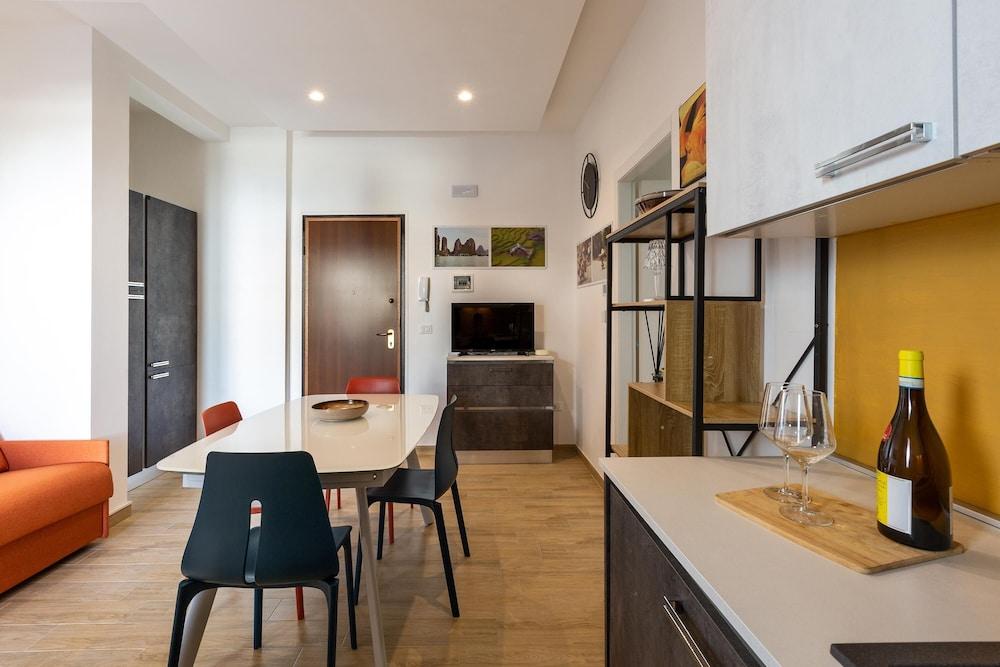 3136 Station House by Barbarhouse