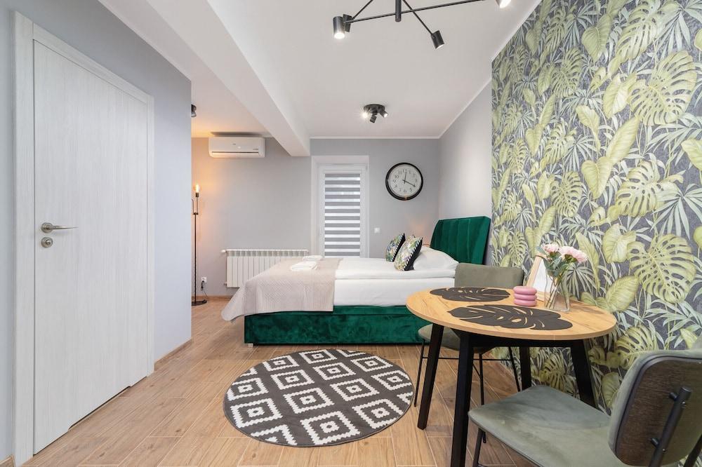 Kraków Underground Apartment by Renters