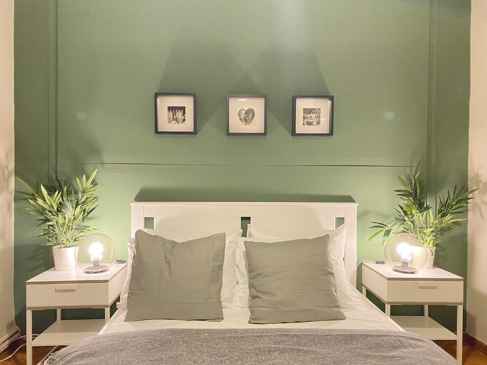 Sleek Flat With Central Location in Beyoglu