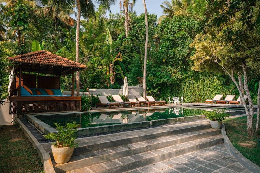 Refurbished Family Village House With Private Pool