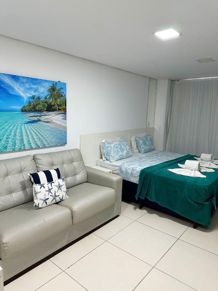 Loft com saida para piscina by Laguna Beach